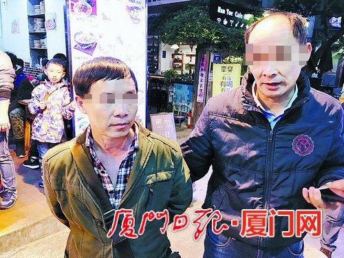 春節(jié)假期扒竊高發(fā) 民警送上反扒錦囊