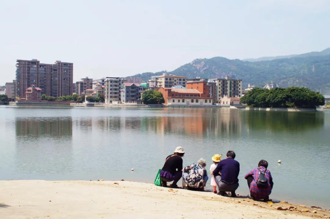 長樂這個(gè)村鄉(xiāng)賢捐資千萬元，建起美麗家園,！