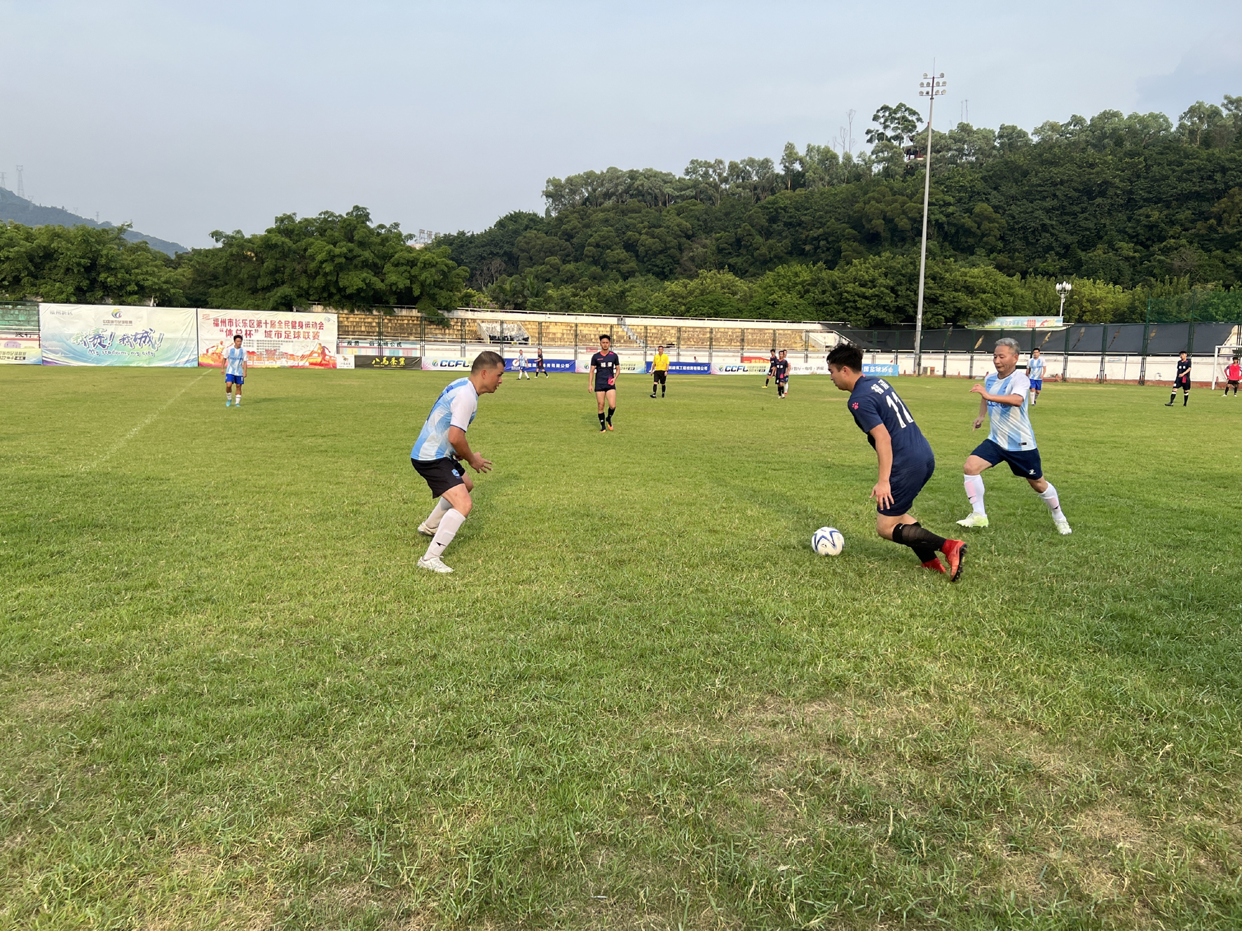 區(qū)第十屆全民健身運動會“體總杯”城市足球聯(lián)賽開戰(zhàn)