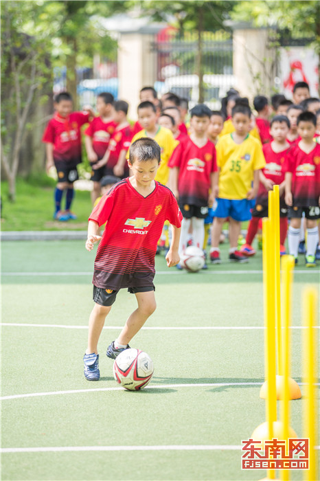 福建：讓更多青少年擁抱“大操場(chǎng)”