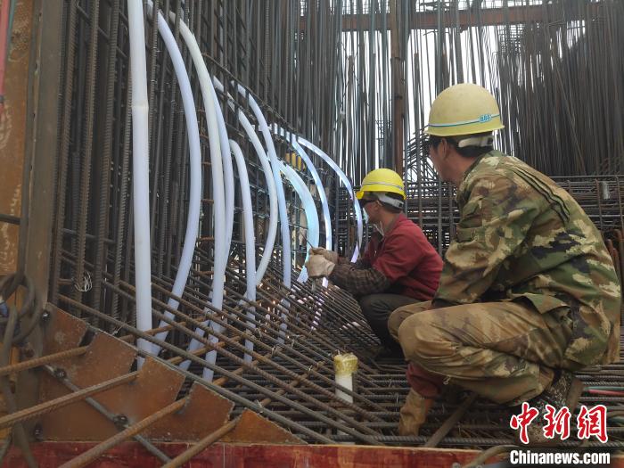 工地過年 百名建設(shè)者新春堅守新建福廈鐵路一線