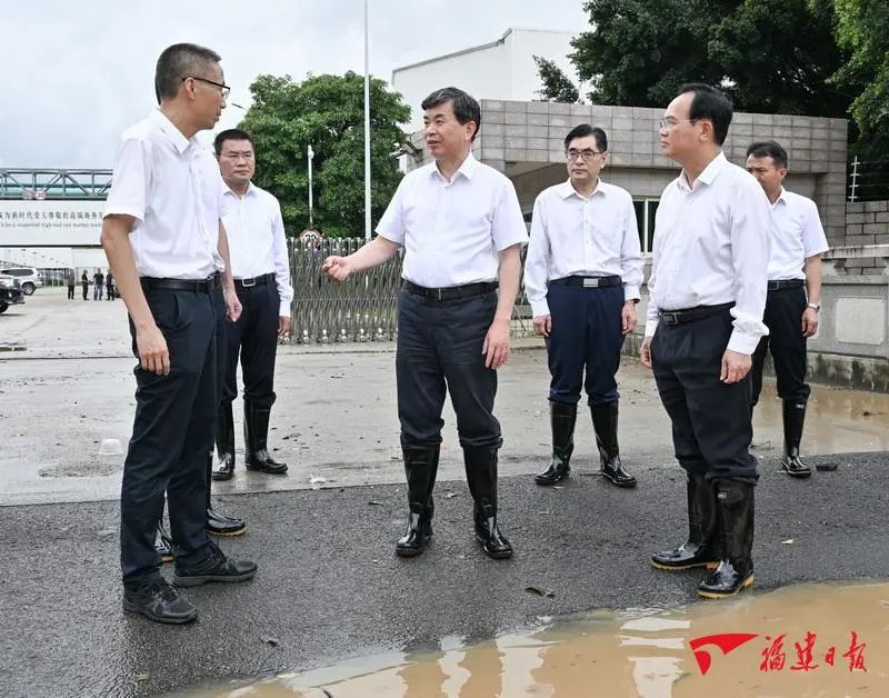 周祖翼赴福州市檢查指導(dǎo)防汛救災(zāi)工作