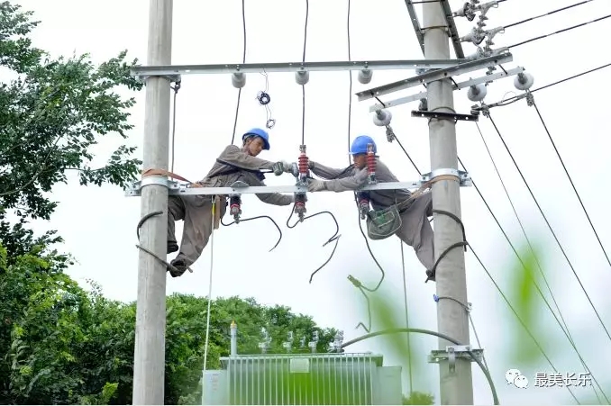 【沙場秋點兵】供電公司：當(dāng)好先行官 做好頂梁柱