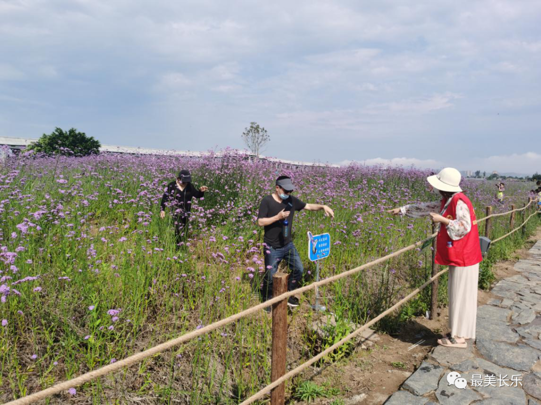 暑期至,，讓文明旅游成為最美的風景