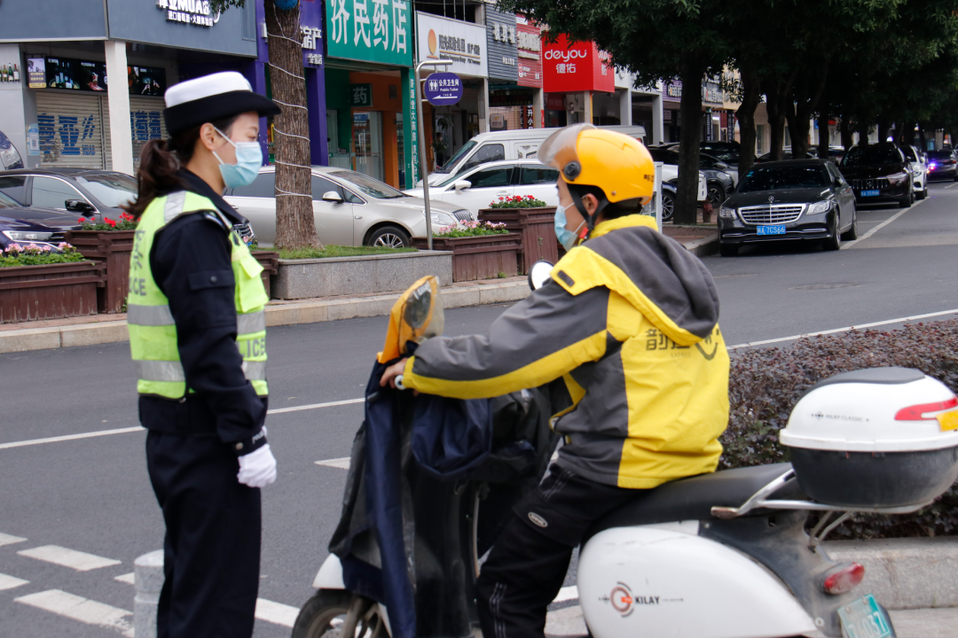 新春走基層丨春節(jié)假期,，他們的身影讓人心安