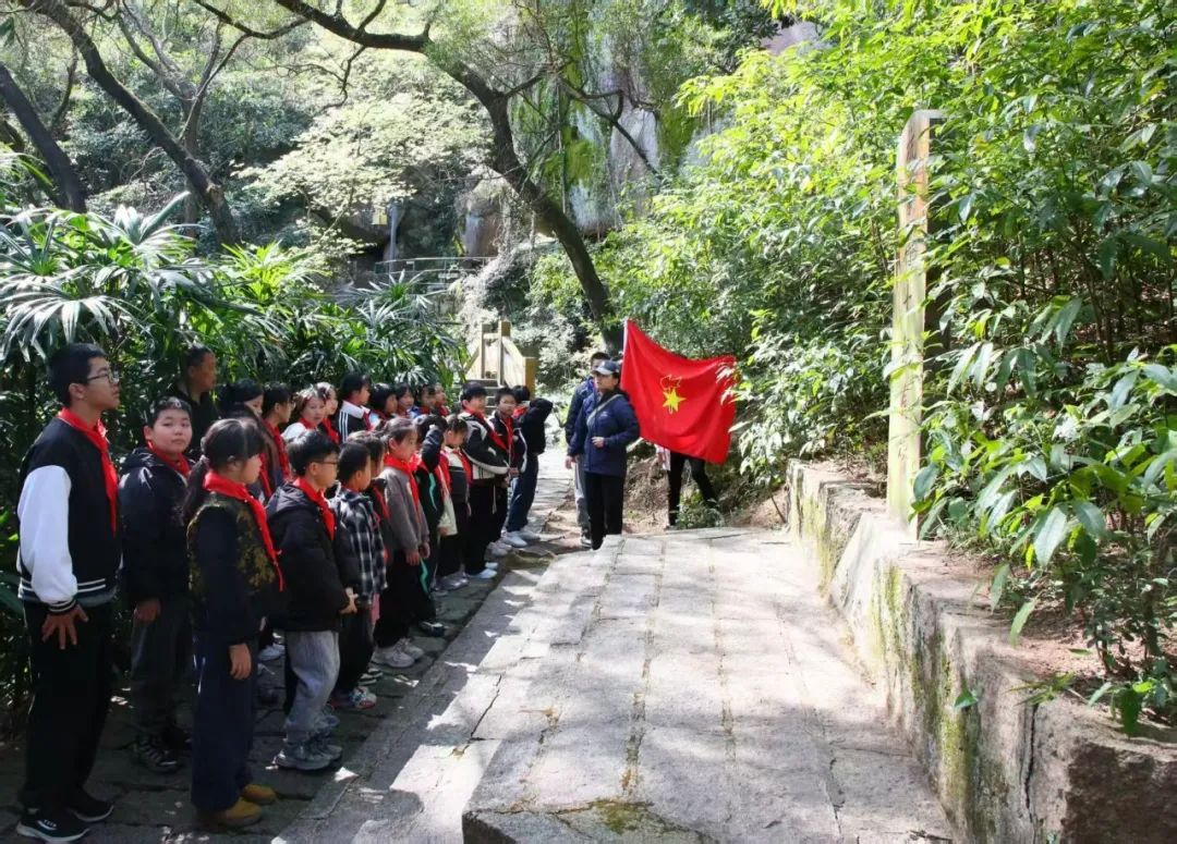 【網(wǎng)絡(luò)中國節(jié)?清明】山河不忘,，長樂把對(duì)你們的思念種進(jìn)春天里