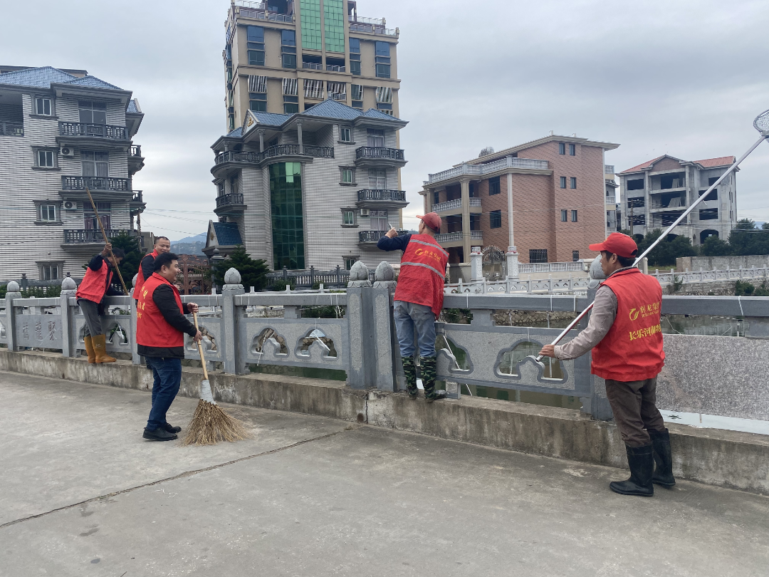 深化“四下基層”,，扎實(shí)開展“河長(zhǎng)日”活動(dòng),，張帆今天現(xiàn)場(chǎng)強(qiáng)調(diào)了這些……