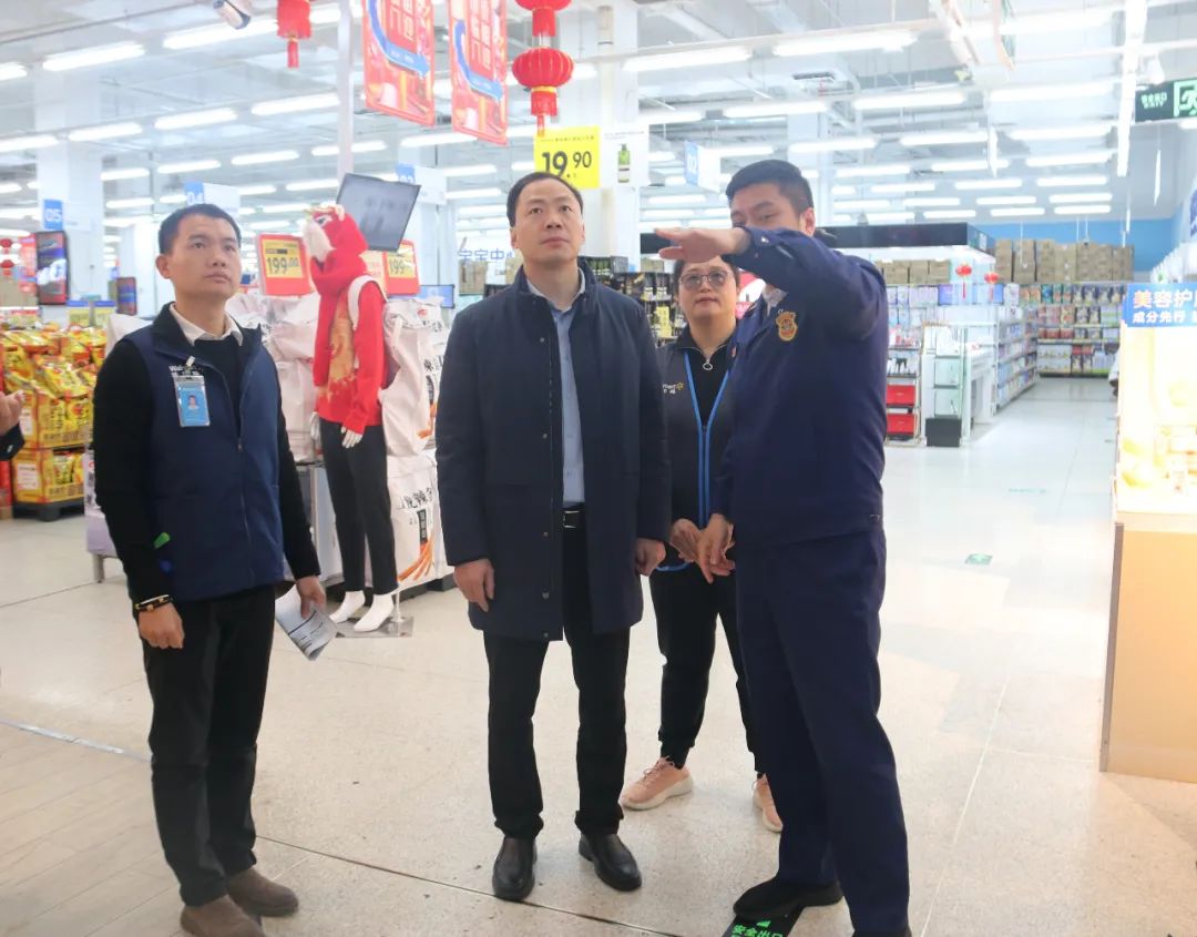 區(qū)領導開展消防安全、校園安全檢查暨“美麗家園”專項行動,、節(jié)日市場供應調(diào)研活動