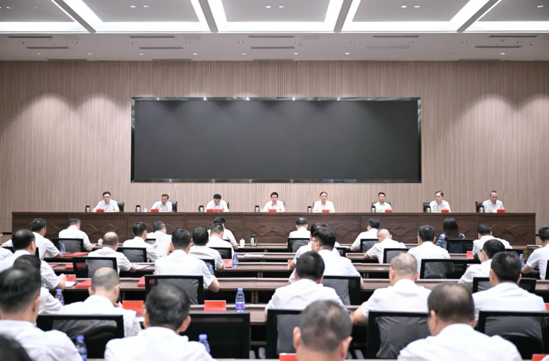 2025年黨政主要負(fù)責(zé)同志平安建設(shè)、生態(tài)環(huán)境保護(hù)目標(biāo)責(zé)任書頒發(fā)儀式舉行