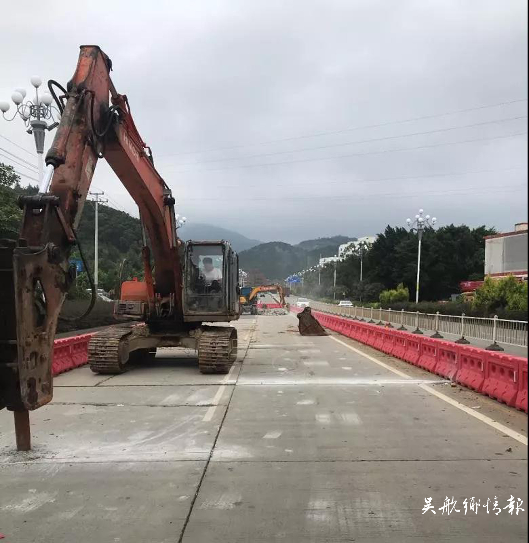 我區(qū)兩路段修復(fù)工程正式動工