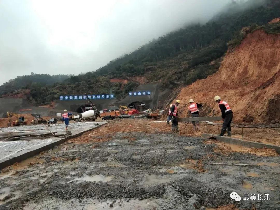 濱海新城多個(gè)道路建設(shè)項(xiàng)目穩(wěn)步復(fù)工