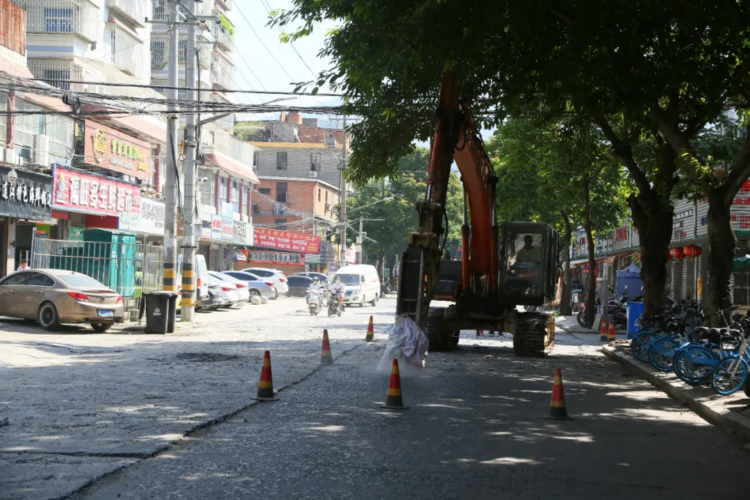 我區(qū)已啟動(dòng)奎橋路道路改造工程,，預(yù)計(jì)12月底竣工