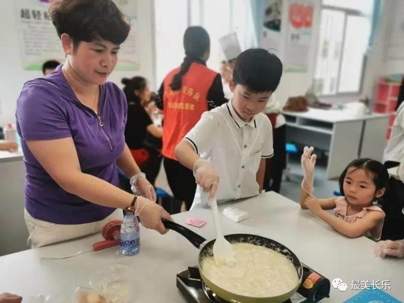 暑托班開班,！這個社區(qū)職工子女有福啦