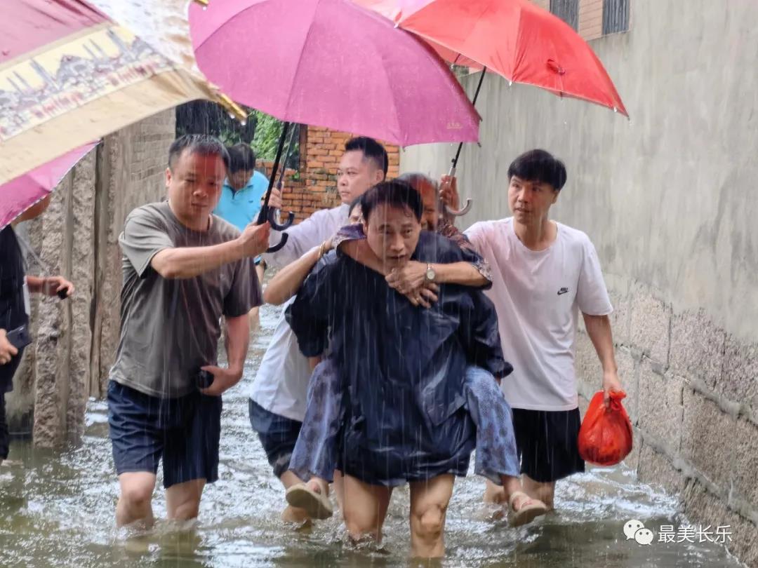 長樂：5900多名干部堅守 筑起抵御風雨“鋼鐵防線”