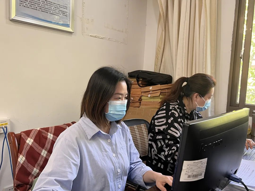 超贊,！這對(duì)疫情防控戰(zhàn)線上的“硬核”母女