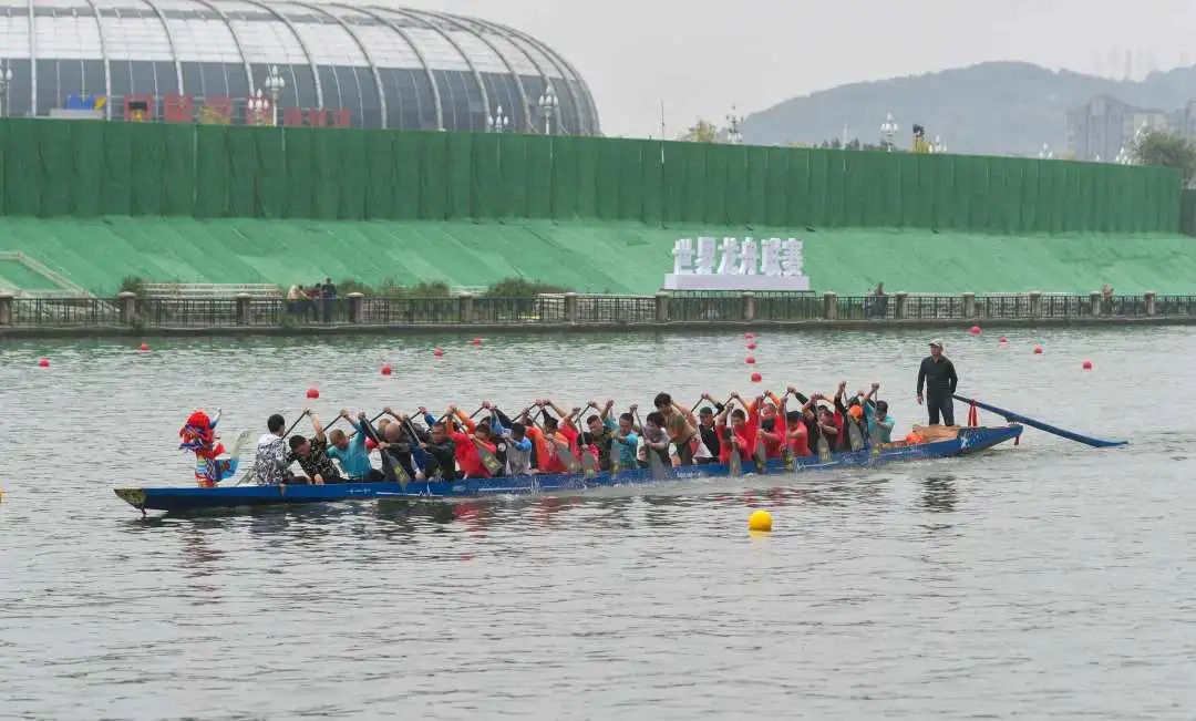 加油沖沖沖！這兩只龍舟隊代表長樂“出戰(zhàn)”,！