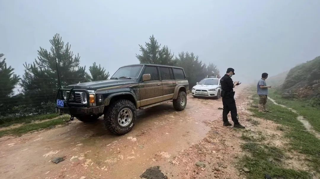 雨,！雨,！雨！他們聞“汛”而動