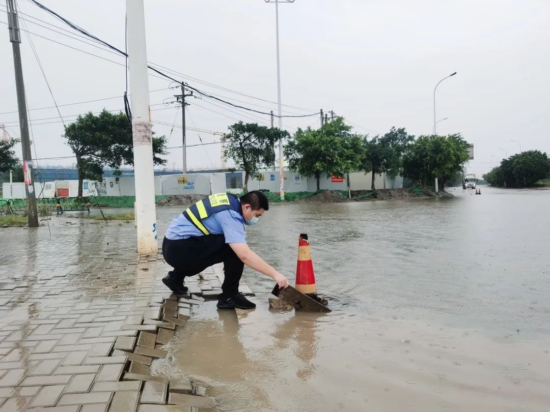 雨,！雨,！雨！他們聞“汛”而動