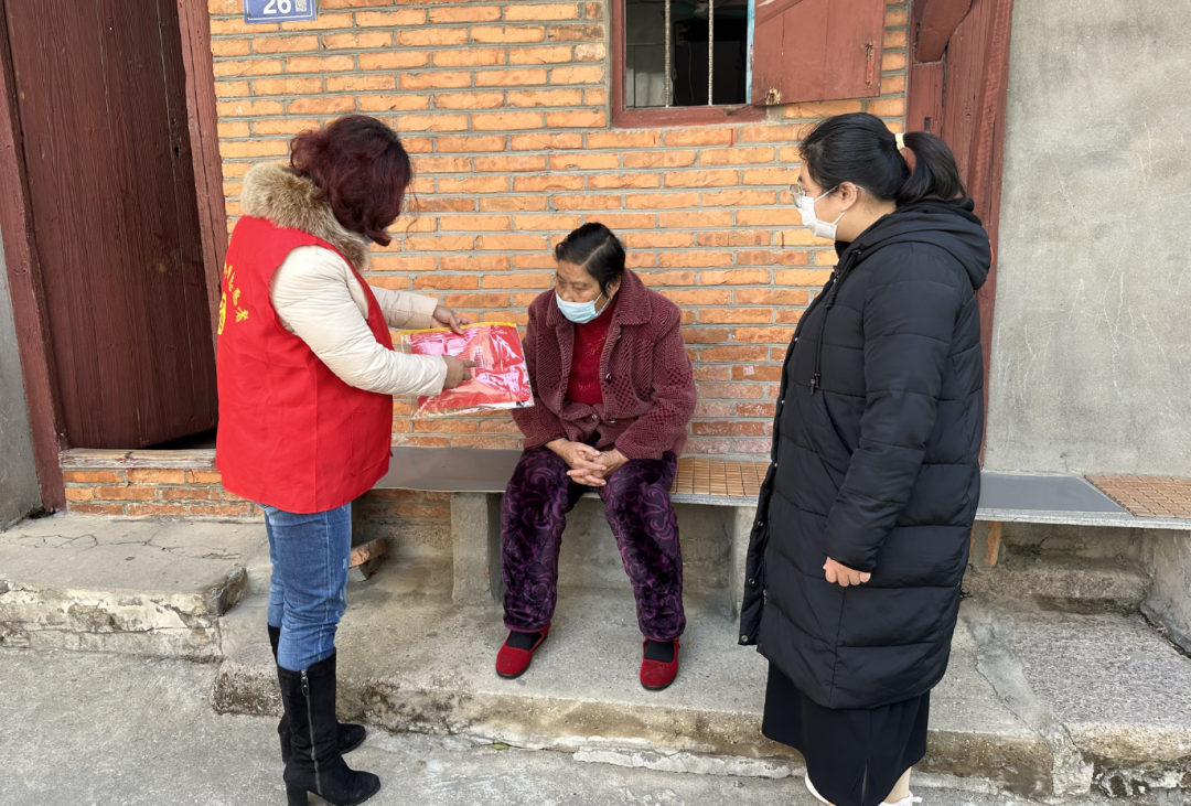 新春走基層 | 暖,！10560份“健康愛心包” 派送中,！