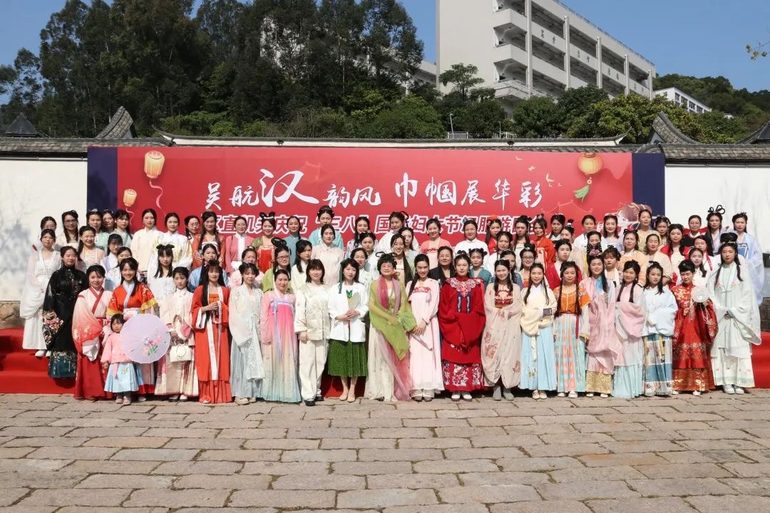 今天！向“女神”們致敬,！