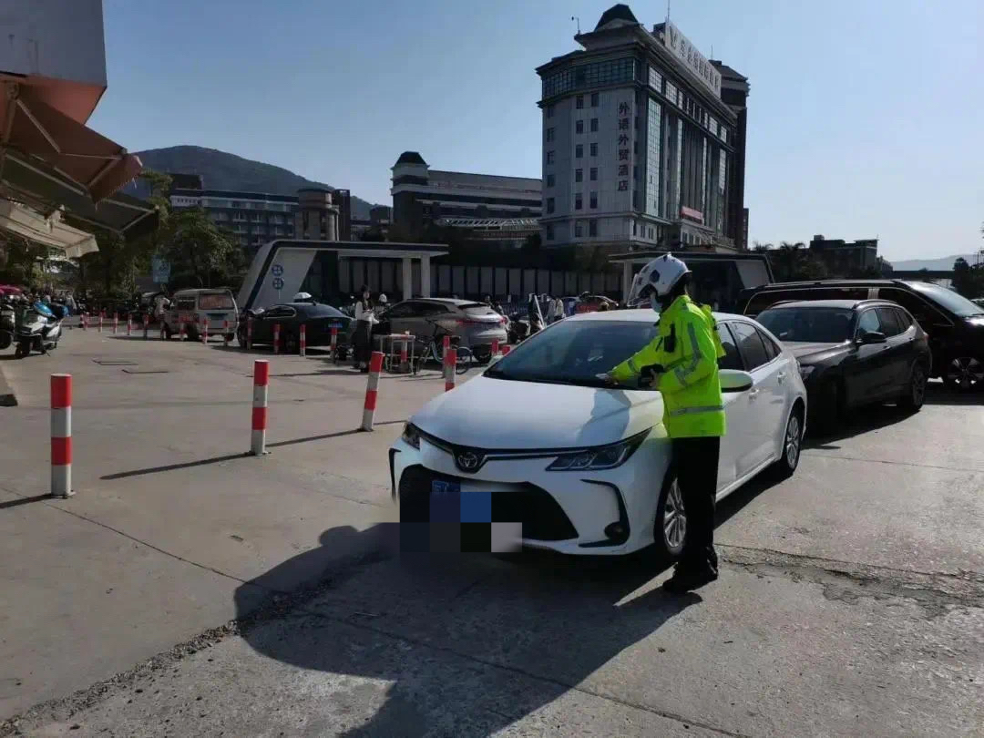 民聲零距離 ||這所學校周邊停車難！看長樂如何緩解,！