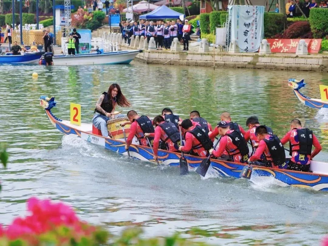 16支隊伍,，競速福州“醉美”龍舟賽道！冠軍是……