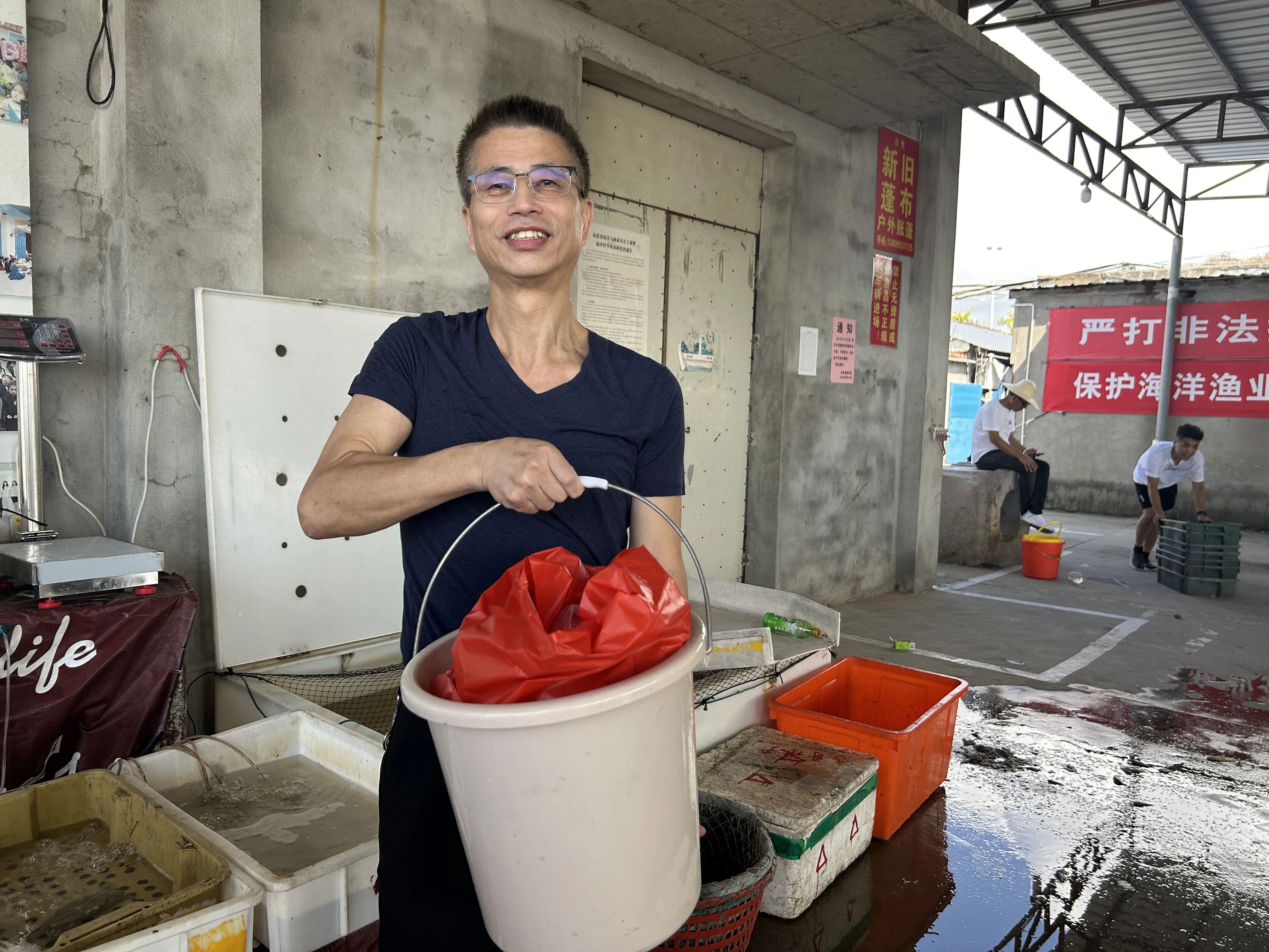 開漁啦,！新鮮海味沖沖沖