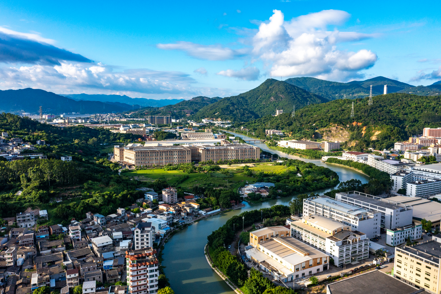 長樂,，青山綠水美如畫→