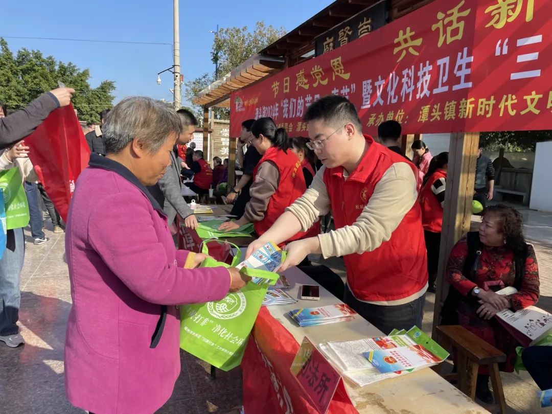 暢通法律“直通車”，他們一直在路上,！