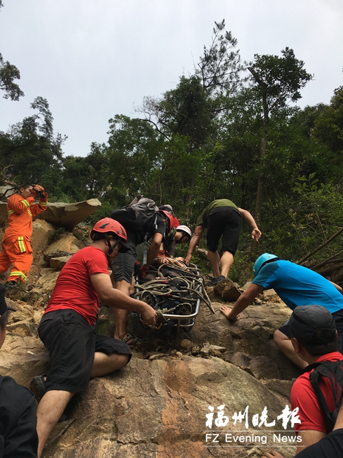 福州一男子在鼓山情人谷受傷　多方力量參與救援