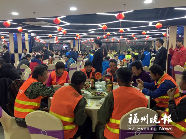 濱海新城：五百建設(shè)者同吃“年夜飯”