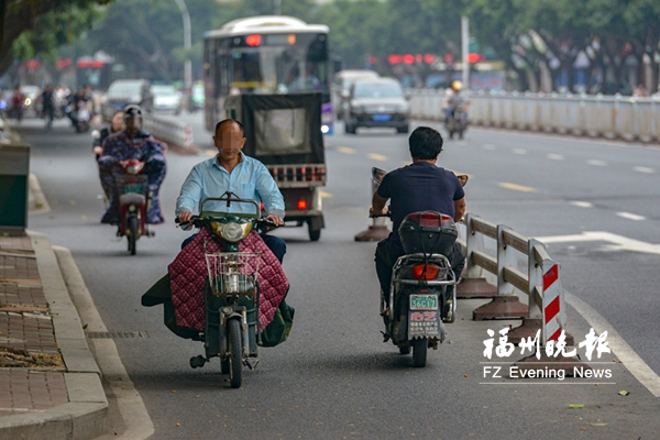 記者走訪福州多個(gè)路段發(fā)現(xiàn)：電動(dòng)車(chē)違法逆行頻現(xiàn)